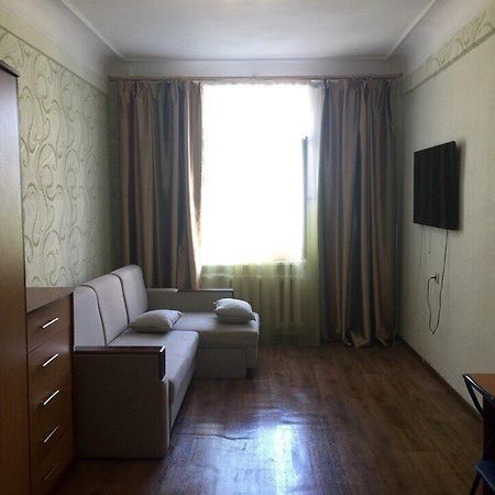 Room In Apartment Shevchenko 15/4 Odessa Exterior photo